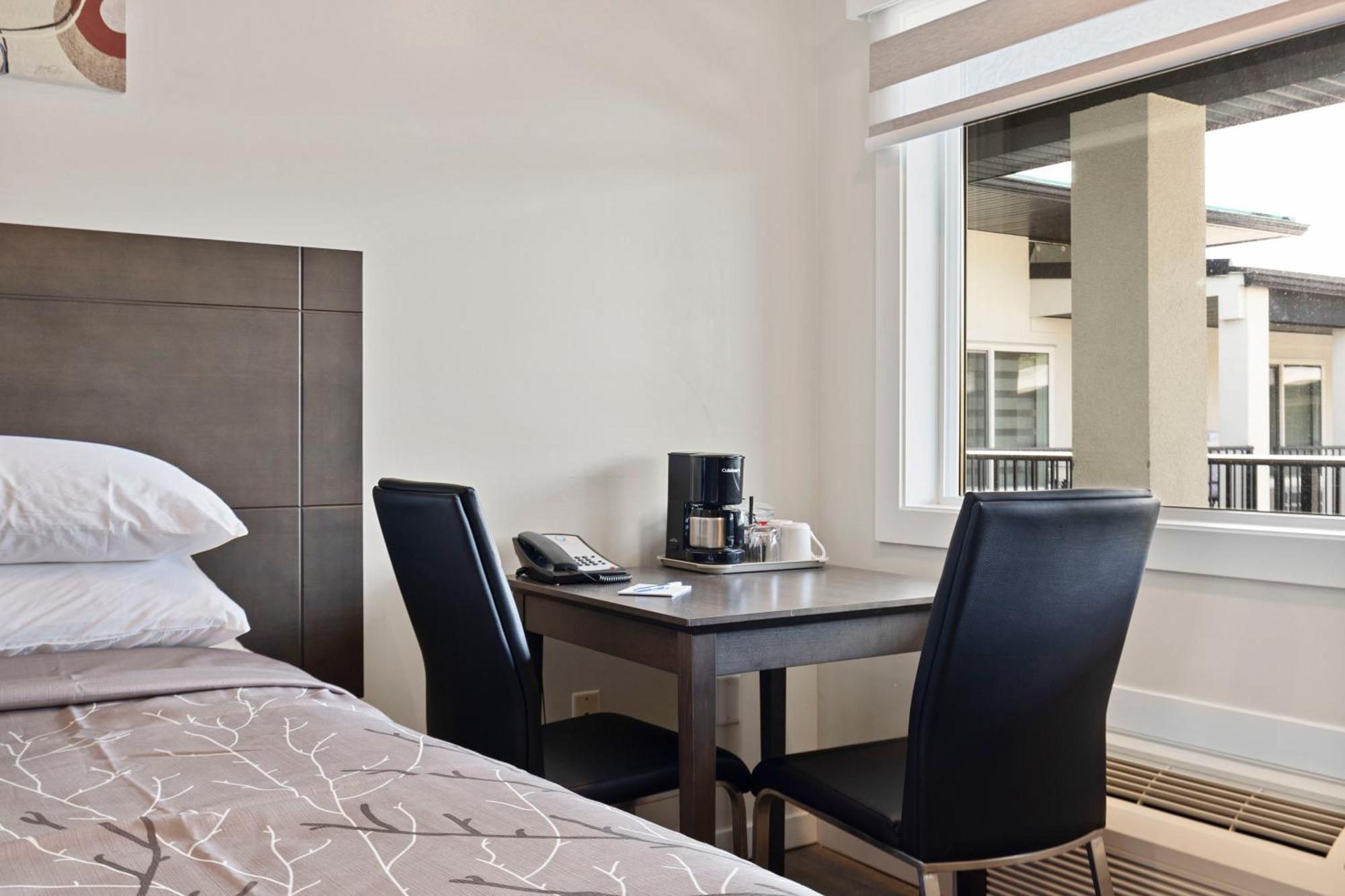 Oasis Inn Kelowna Eksteriør bilde