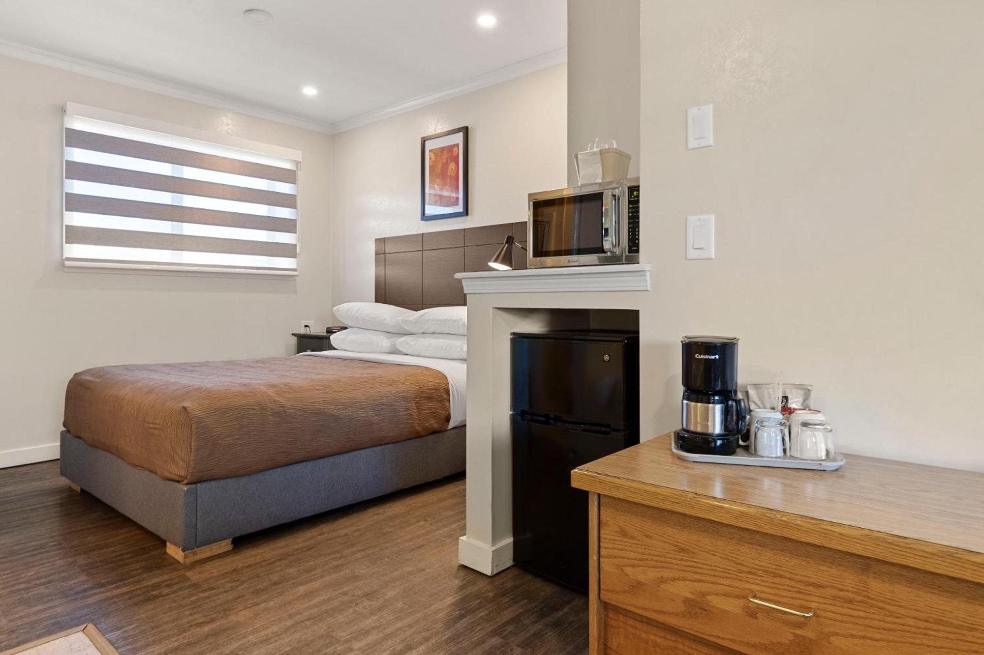 Oasis Inn Kelowna Eksteriør bilde