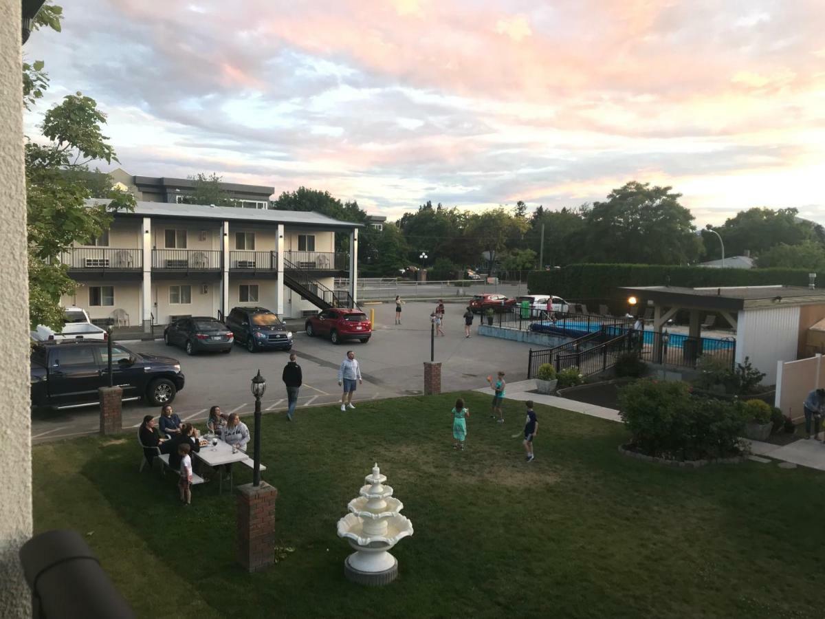 Oasis Inn Kelowna Eksteriør bilde