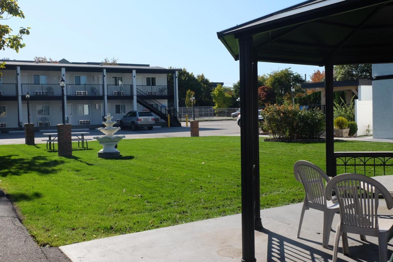 Oasis Inn Kelowna Eksteriør bilde